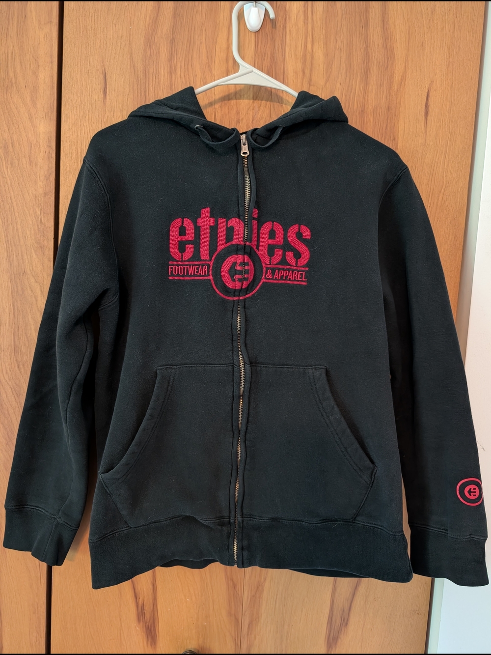Etnies Vintage Y2K Black Full-Zip Men's Hoodie with Red Logo Size Small